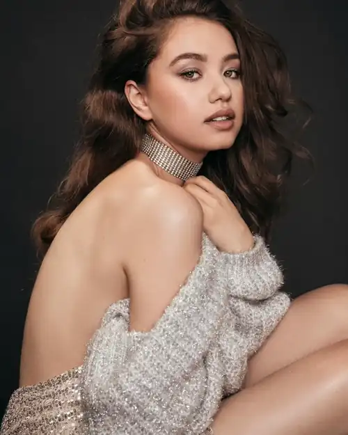 Midge Klump [Emilija Baranac]