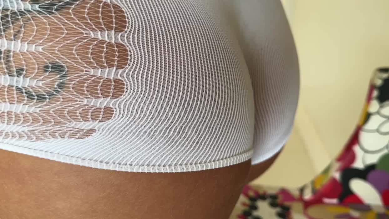 The guy that come to fix my air conditioner fuck me and my hot blond friend with my hot trans friend.