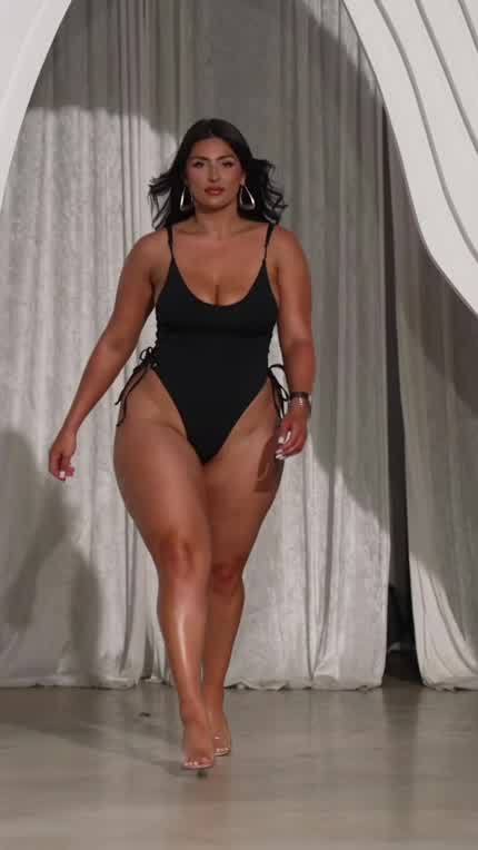 Erifili Sfakianakis (Berry Beachy, Miami Swim Week 2024)