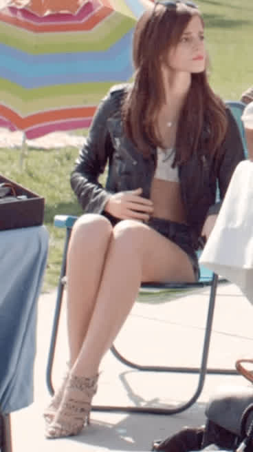 Its insane how sexy she is, dm to know what i want to do to her