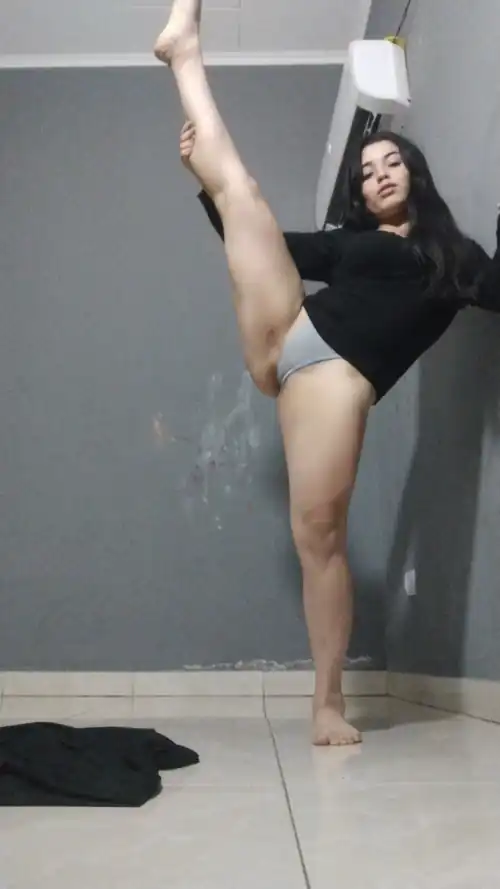 simply a girl who loves flexibility