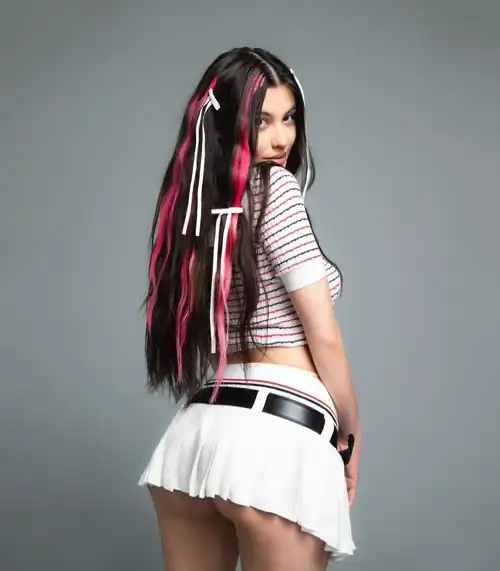 Erika Isac 🔥🔥🔥