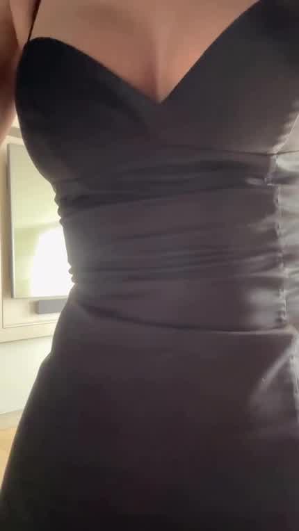 Pretty Black Dress 
