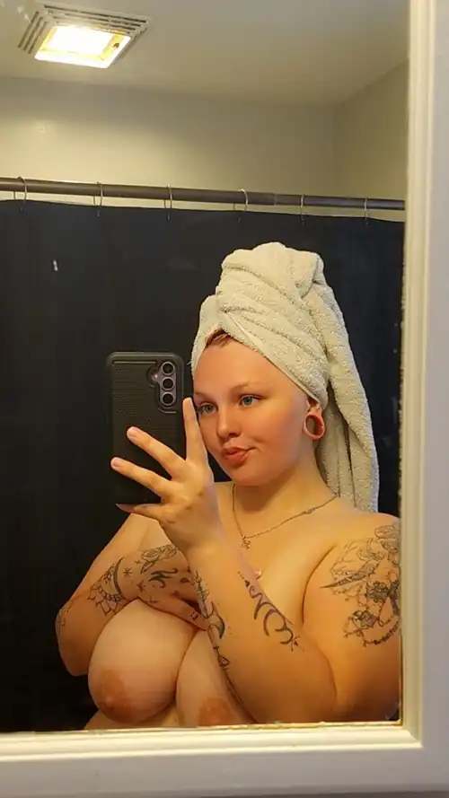 23 [F4M] chubby mama down for anything! Snap: redrum69699