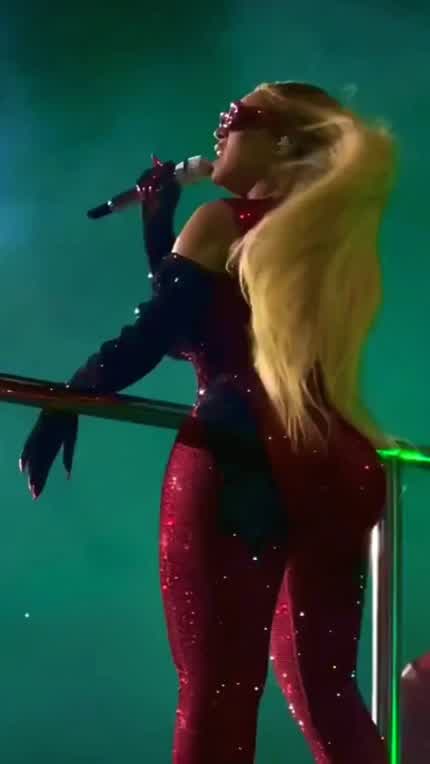 The queen 