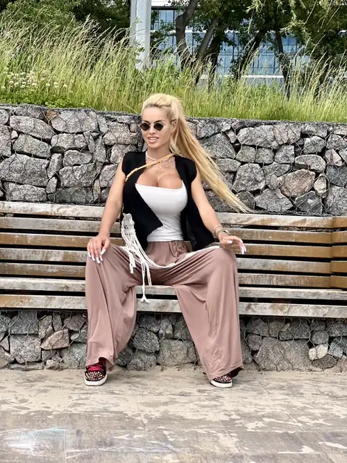 sweet blonde girl 