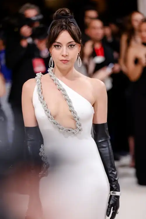 Aubrey plaza