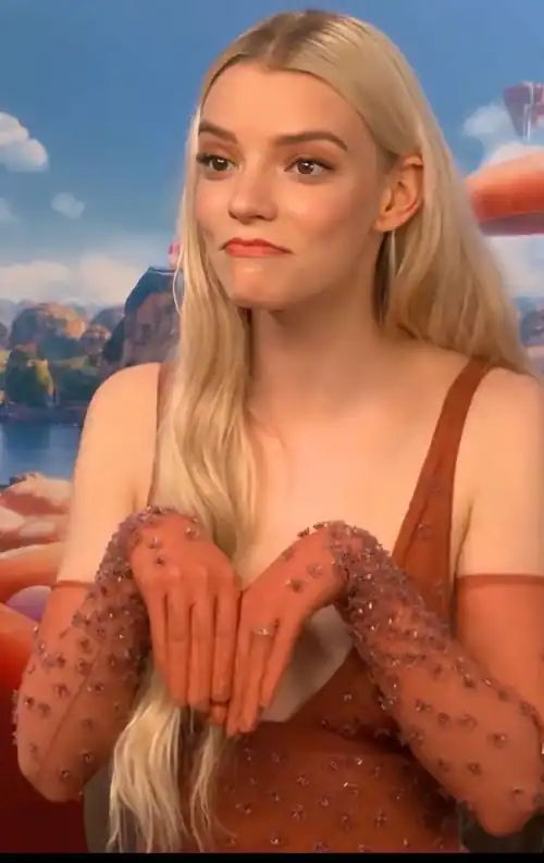Who will be the first to wet that pretty face?