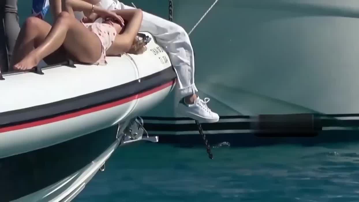 SunBathing