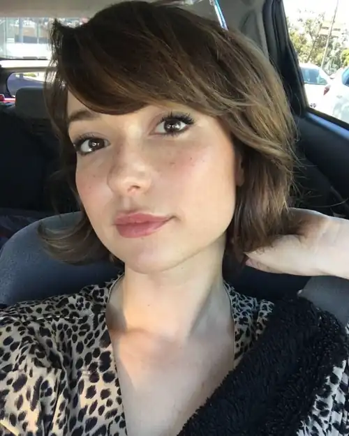 She has a face!
