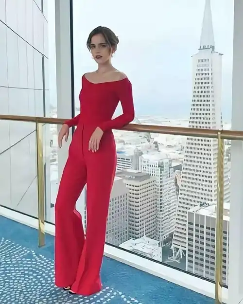 Thin and sexy. 