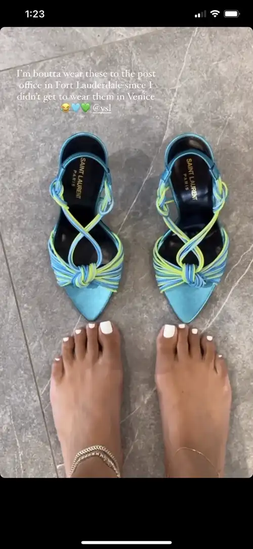 Mia Khalifa Feet