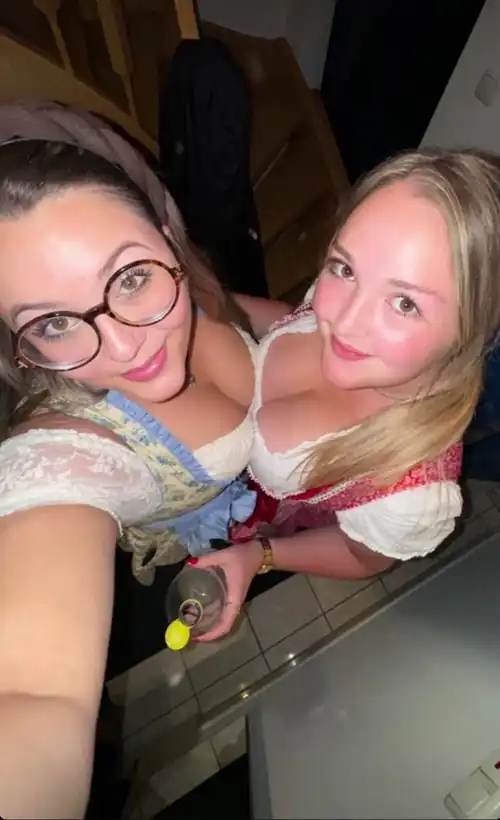 Dirndl party
