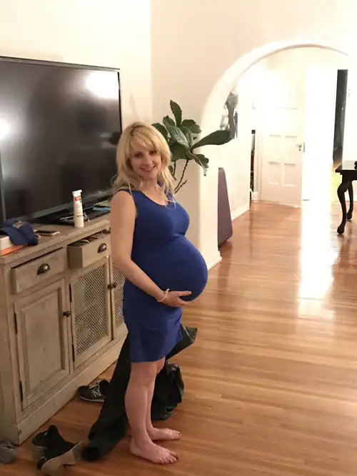 Melissa Rauch pregnant