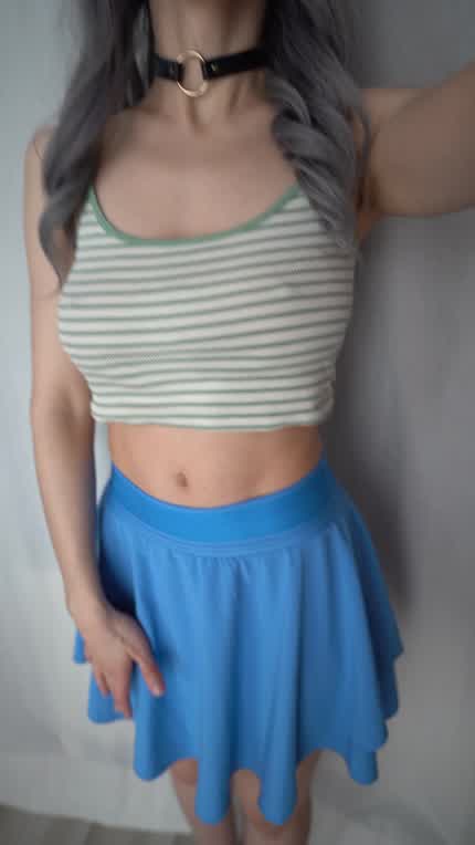 I'm only 5'2 but look how big those titties grew...