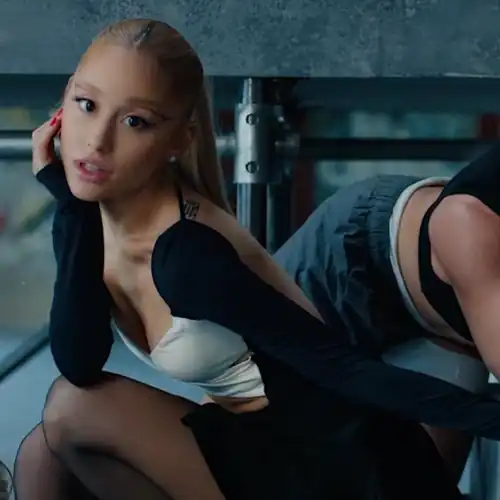 i don’t care what anyone says i think ariana is still hot