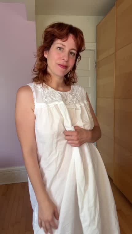 There’s a hot mombod under this granny gown