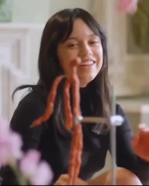 Why is her laugh so damn cute??? 😫😫😫🥰🥰🥰