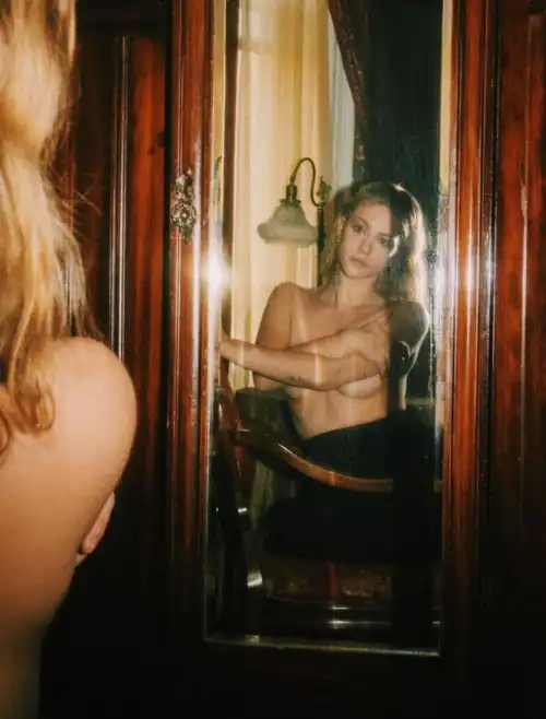 Hand bra