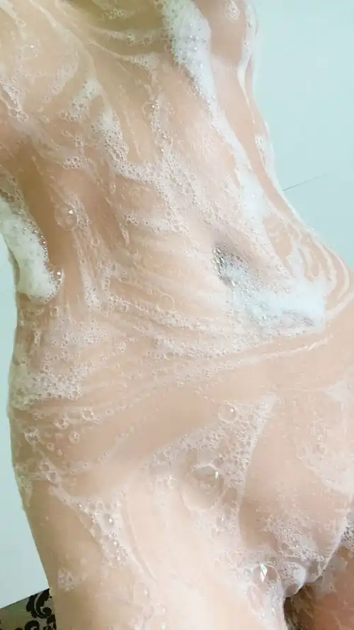 (F)eels great after waxing my 🐱