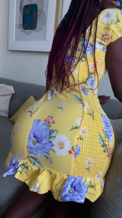 Summer dress with no panties season is here. I’m so excited!