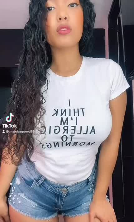 Say yes if you'll eat my body and tits and I'll send you nudes in return ;)