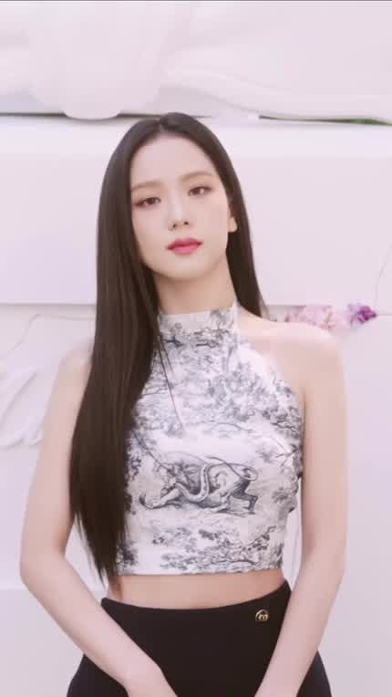 230529 Jisoo at Miss Dior Exhibition & Pop-up Store in Seoul