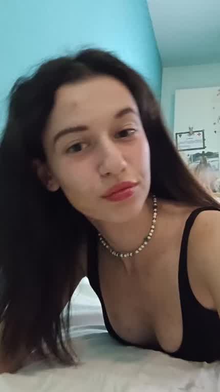 im feeling shy but i hope my booty turns you on 🙈