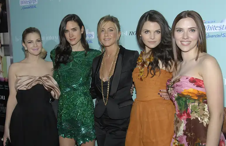 Drew Barrymore, Jennifer Connelly, Jennifer Aniston, ??, Scarlett Johansson.