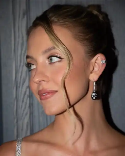 Her face is all I need