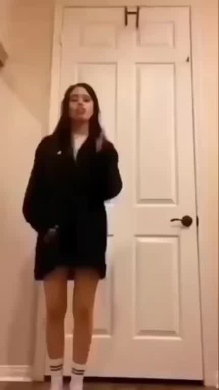 In honor of 15 years since Michael Jackson died, here's a video of Jenna moonwalking.