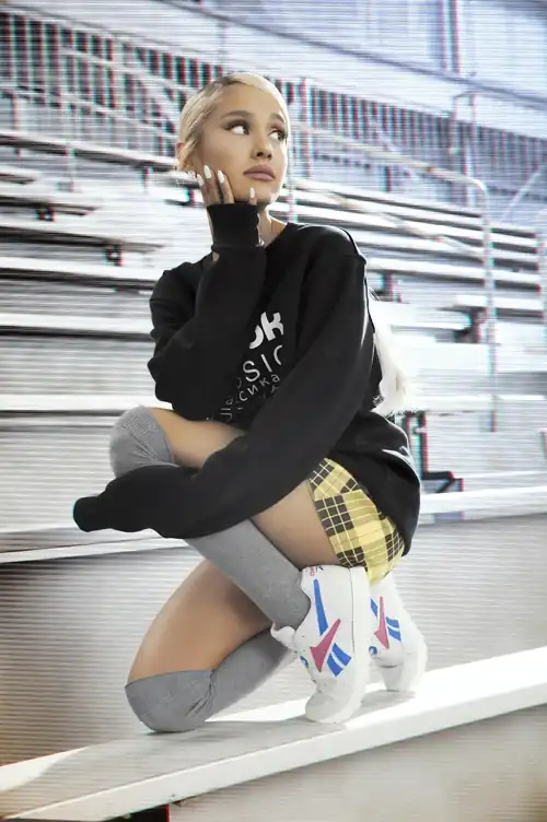 UHQ - Collier Schorr(Reebok) - #AlwaysClassic - 2018