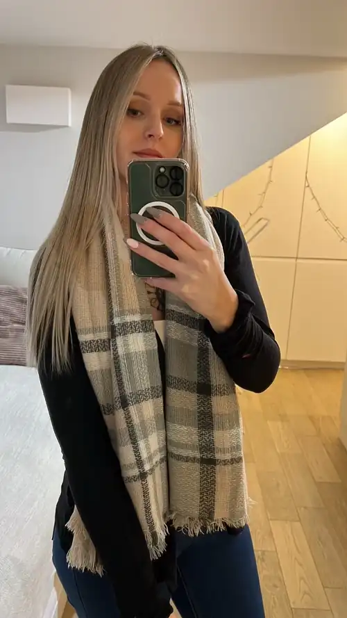 blondies? whats your hair color preference?