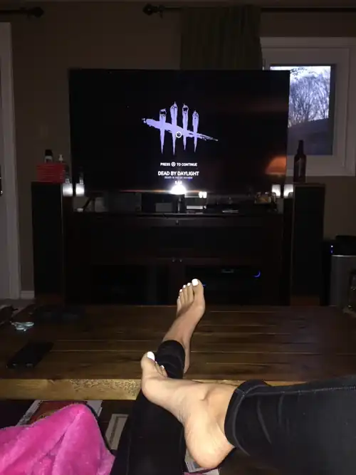 Anyone here play Dead By Daylight?