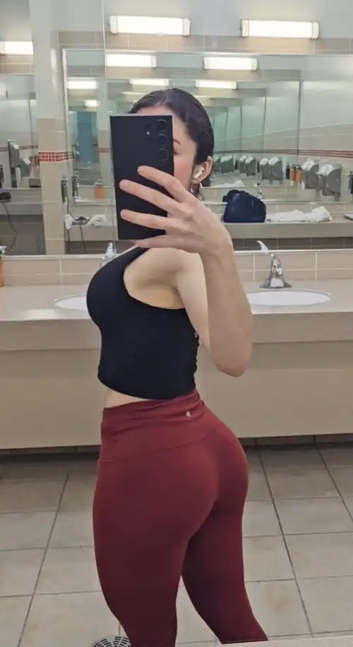 (F)Would you look at me in the gym? 