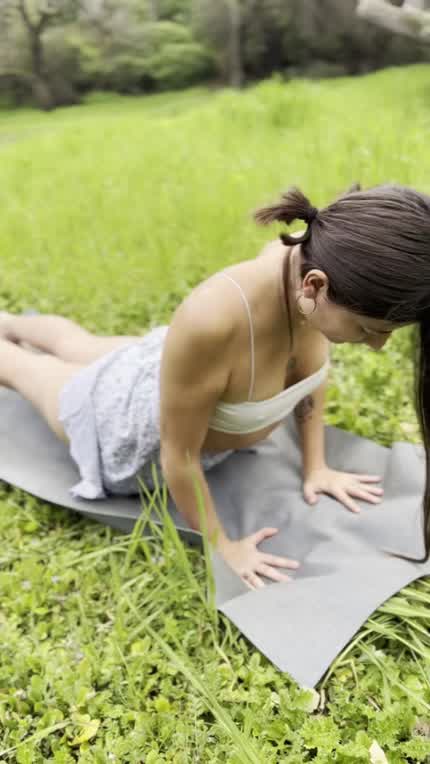 yoga in the park [f]