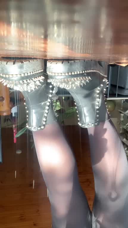 Don’t be shy, I only bite a little…