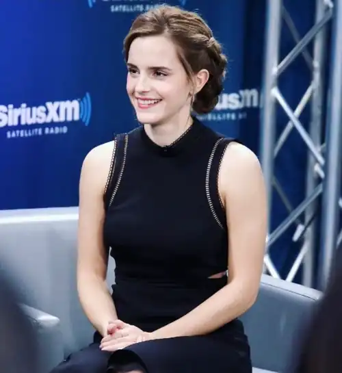 Spending Christmas eve night moaning & stroking to Emma for another great Emmagasm