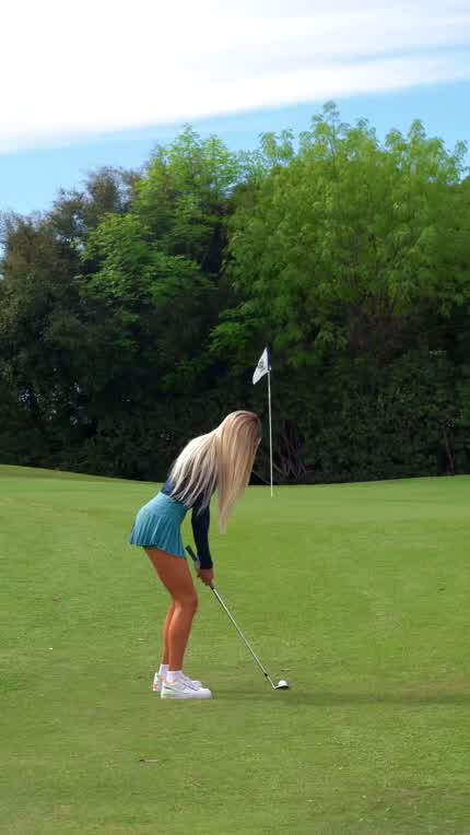 Claire Hogle - Golf