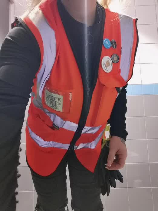 First video at work 🤭🤭😘