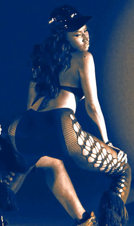 Edgeing to Nicki