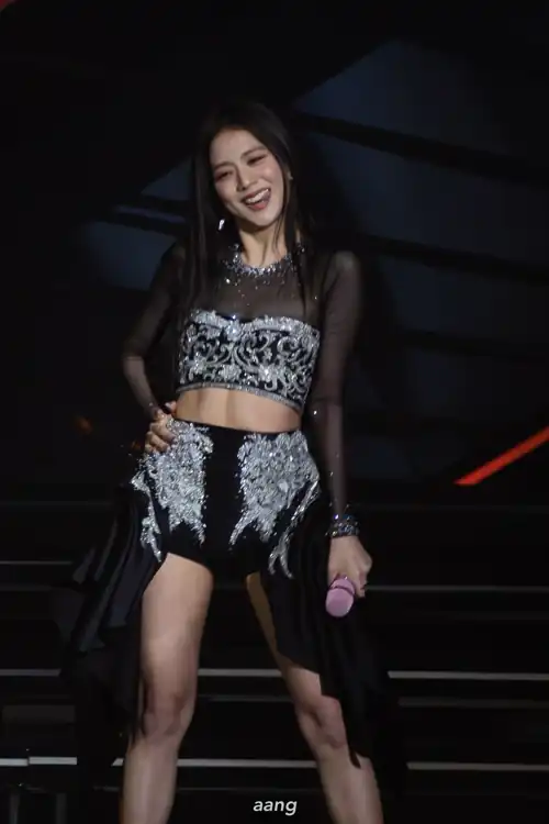 230415 Jisoo
