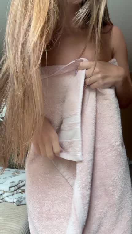 Towel drop 🥹