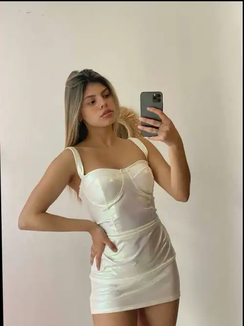 I'm not sure if I should dye my hair again...