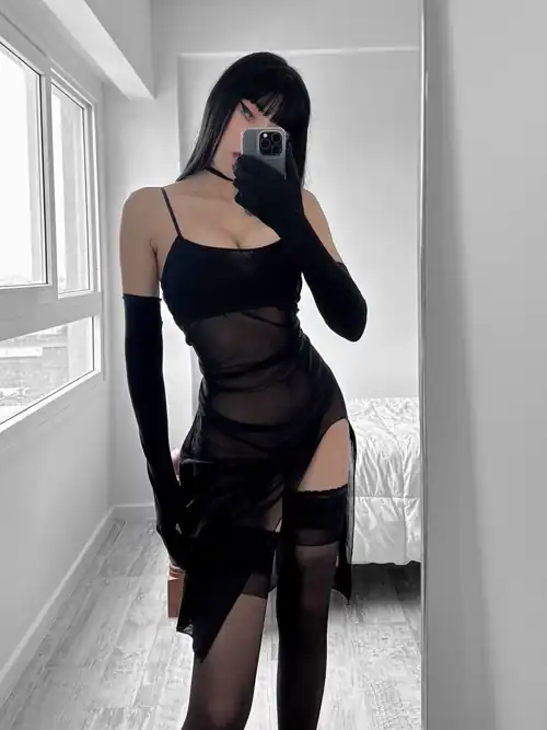 Tell me your size mommy would love to humiliate it…