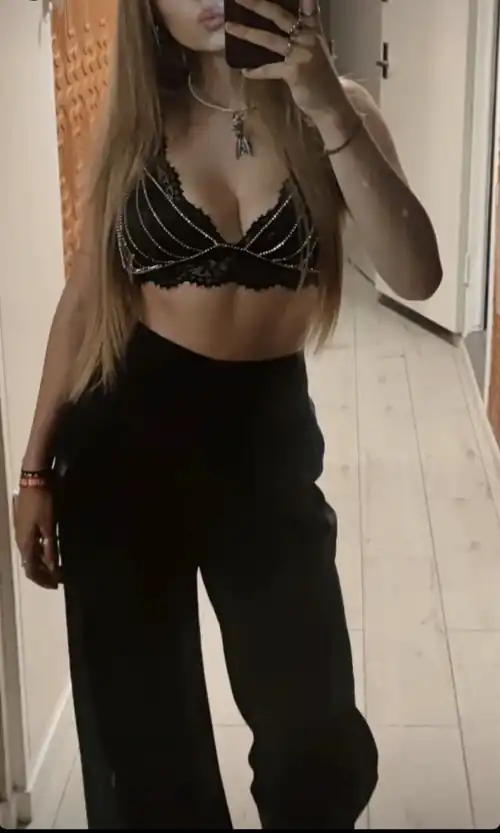 My neighbour🤤 (iktr)