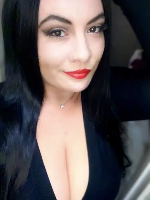 How’s my Morticia vibe?