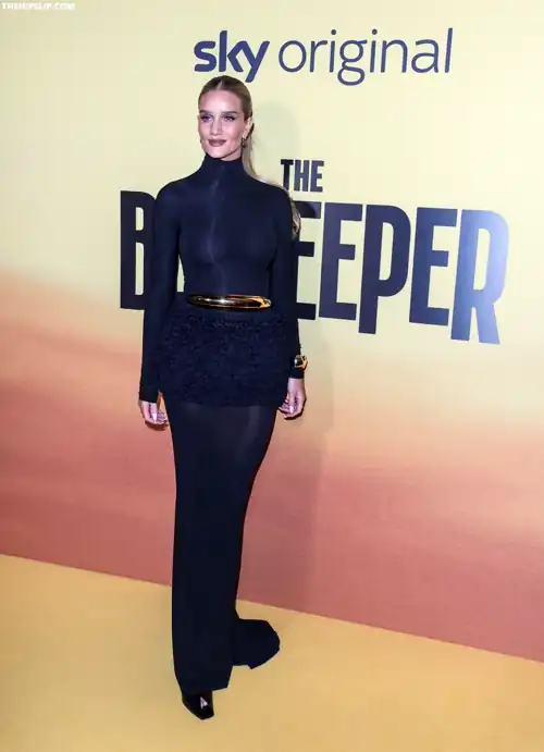 Rosie Huntington-Whiteley Braless at The Beekeeper Premiere!