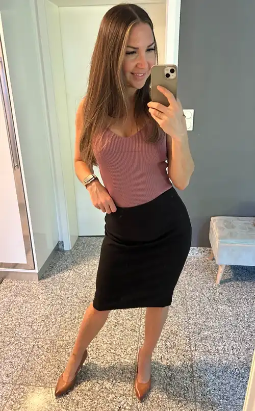 35yrold mirror Mommy
