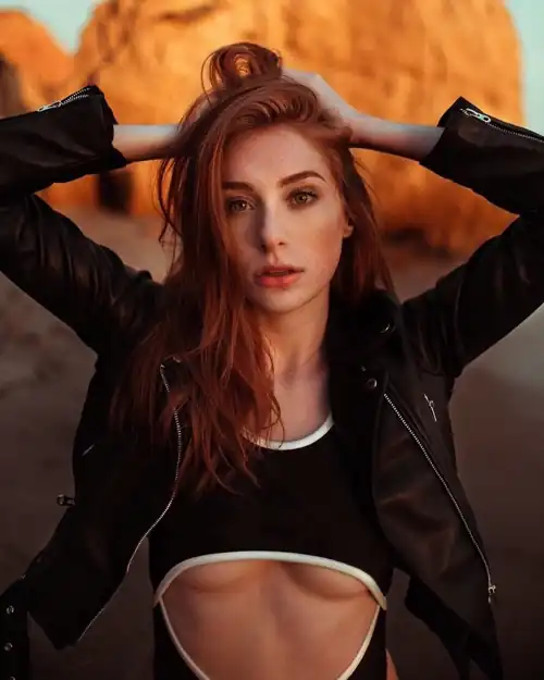 Underboob